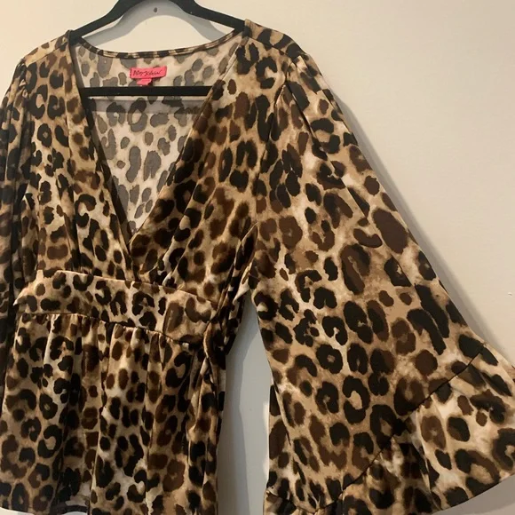 Betsey Johnson Leopard Print Blouse - Picture 3 of 10